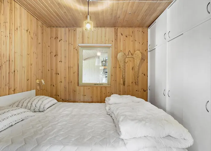 Сasa de vacaciones 2 Bedroom Beautiful In