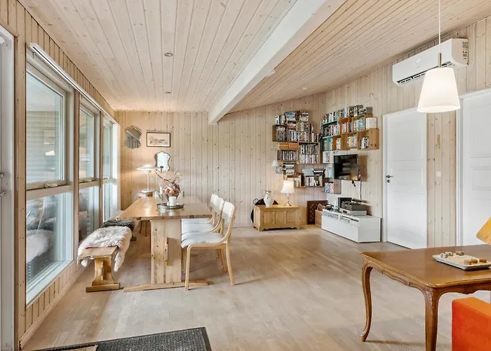 Сasa de vacaciones 2 Bedroom Beautiful In